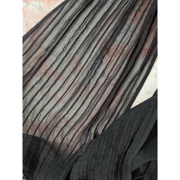 BCBGMAXAZRIA Black 100% Silk Halter Top Sheer SIZE 8 Flowy Deep V Sexy Open Back - Picture 7 of 8